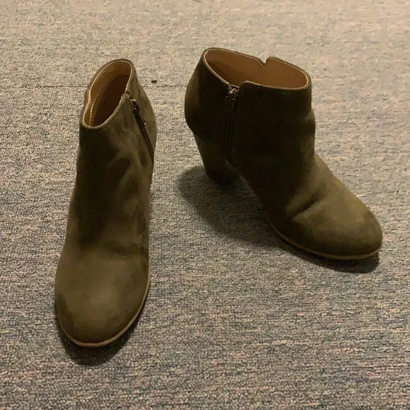 Green ankle boots - 50% off - Picture 2 of 11